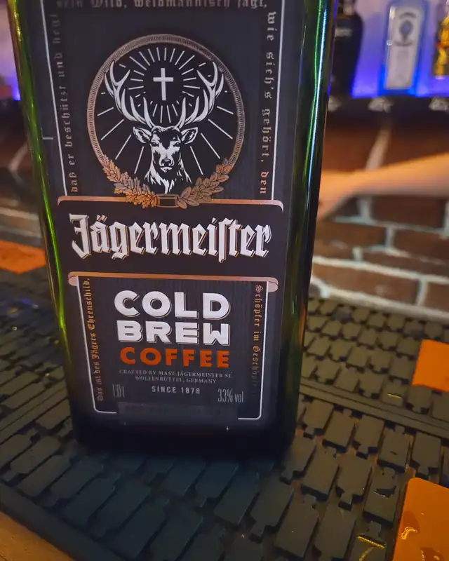 Maszyna Jägermeister Cold Brew na barze